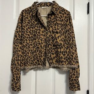 Boutique crop cheetah jacket